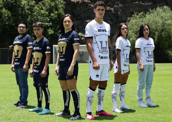 Pumas UNAM football shirts 2023-2024.jpg