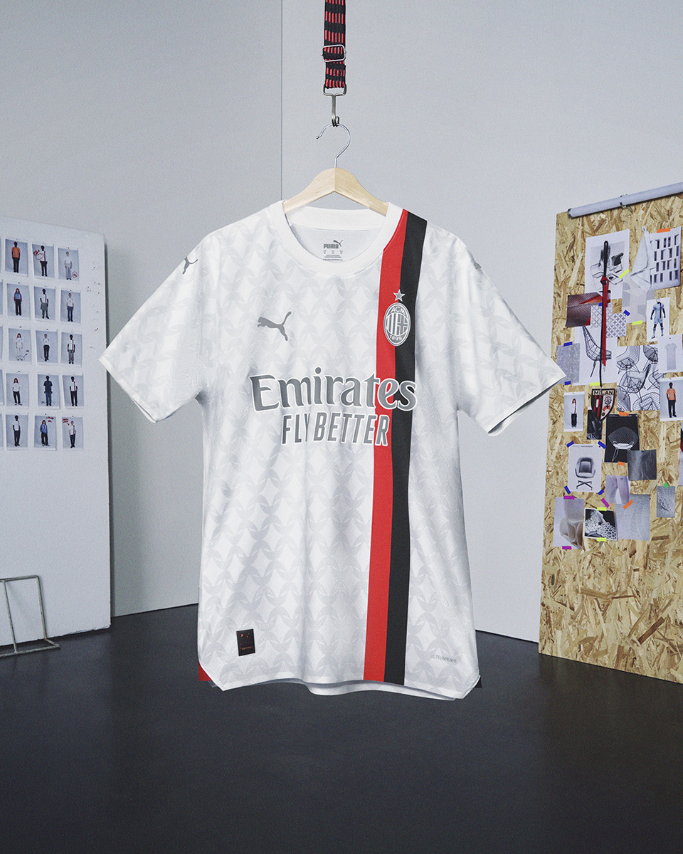 AC Milan Away Shirt 2023-2024.jpg